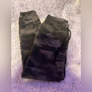 Wild Fable Camo Joggers - Black and Gray